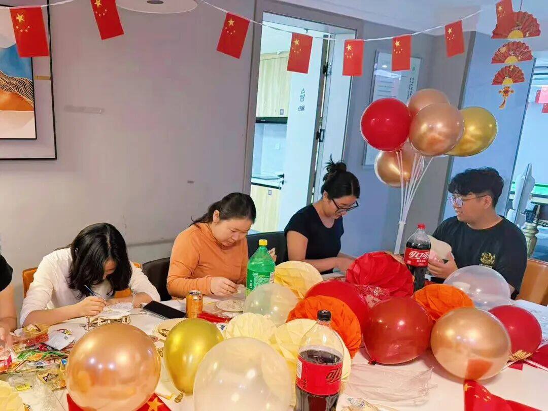 暖心服务 | 捕鱼游戏平台
公租房运营公司邀青年人才共庆国庆、中秋佳节 微信图片_20250930091621_176_47.jpg
