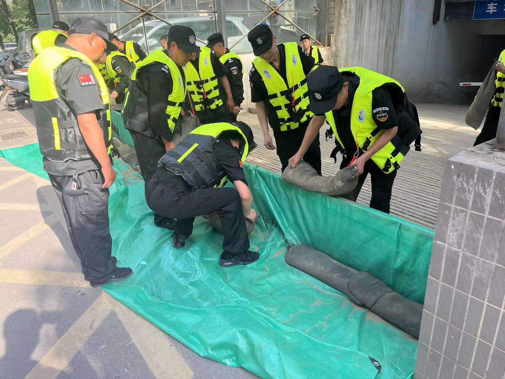 捕鱼游戏平台
大科园公司开展防汛演练