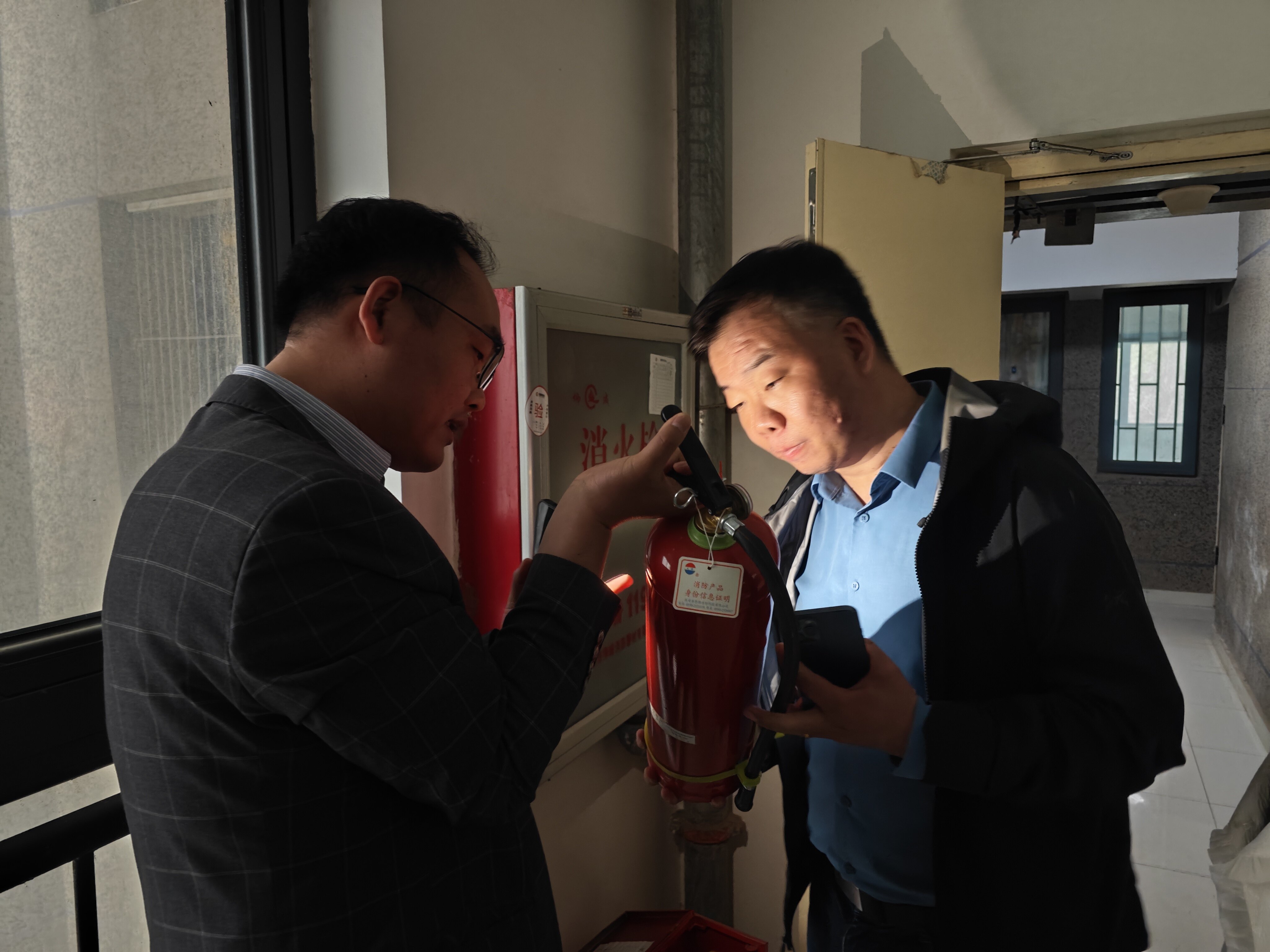 捕鱼游戏平台
公租房运营公司开展消防安全及防汛设施检查工作