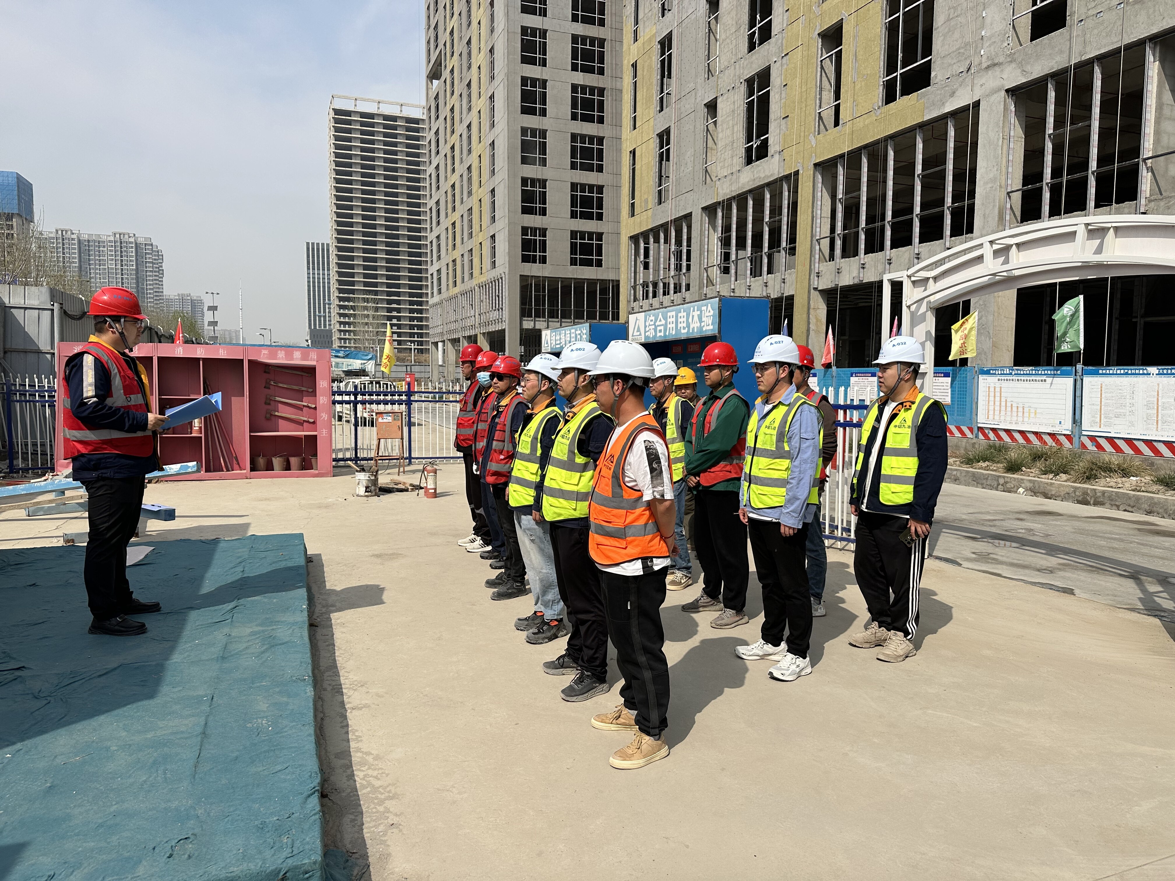 以“演”筑防 以“练”为战 | 捕鱼游戏平台
高新Medpark·医械产业园项目开展消防应急演练