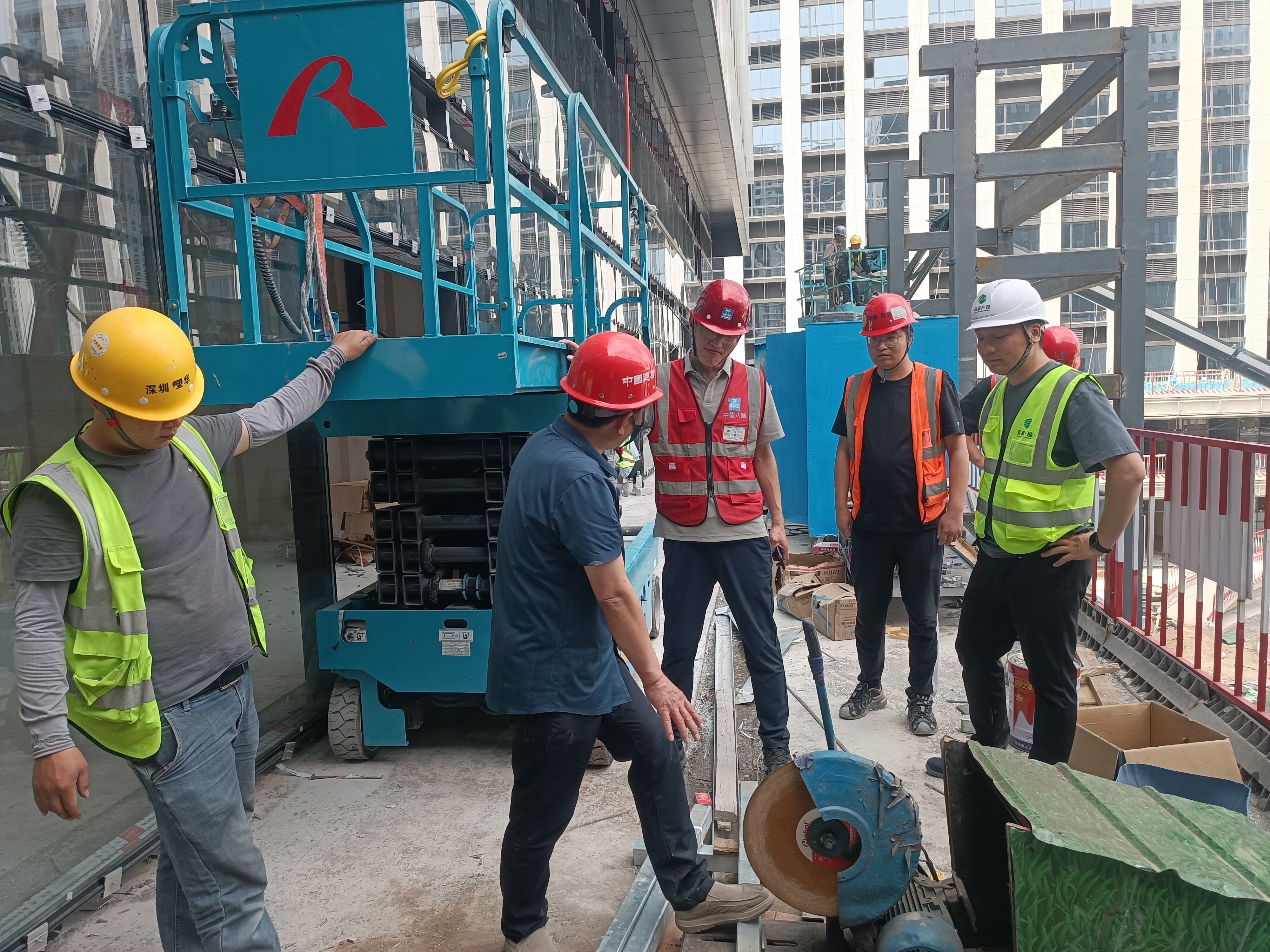 捕鱼游戏平台
高新城公司开展“五一”节前安全生产检查工作