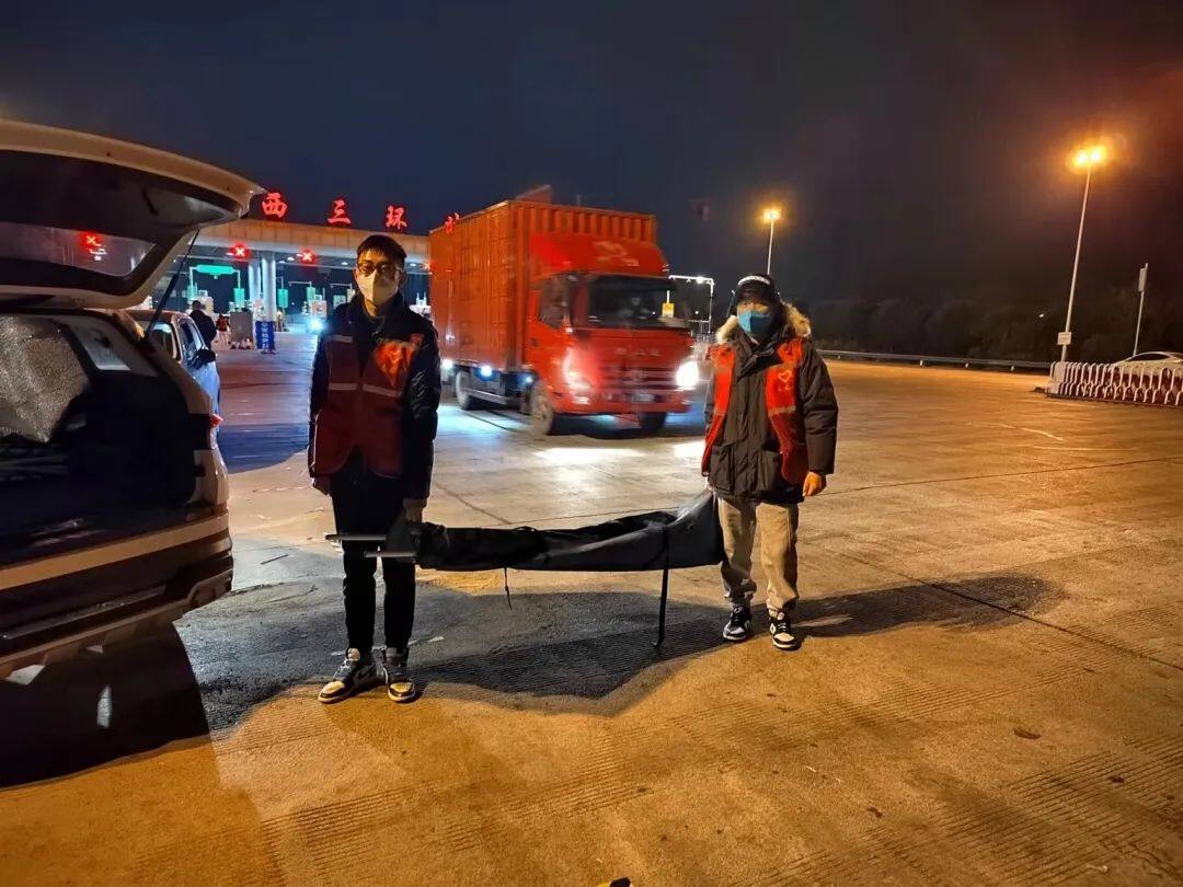 坚守310余个日夜,捕鱼游戏平台
西三环高速防疫服务站圆满撤离 图片
